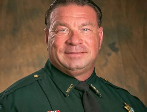 Putnam County, TN, Sheriff Eddie Farris Honored with Defender Award